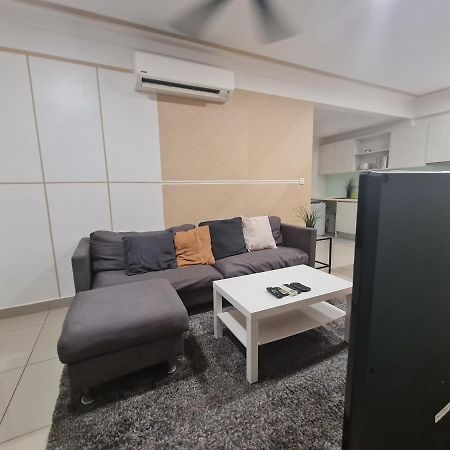 Lovely 3-Bedroom Serviced Apartment @ Cyberjaya Exterior foto